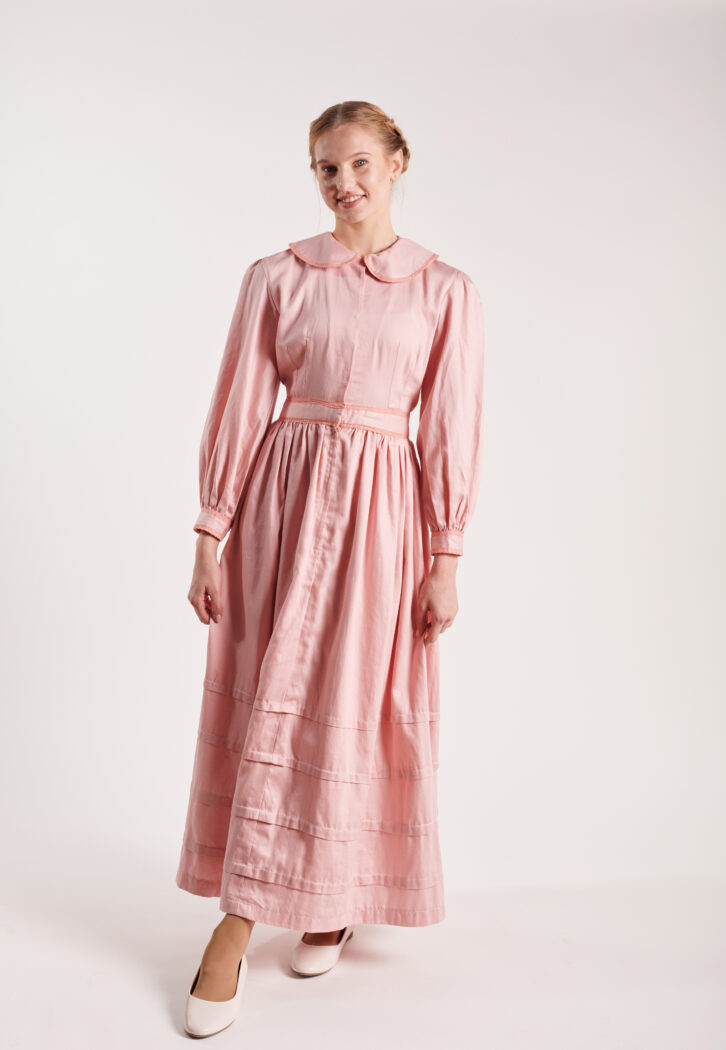 שמלה מתיישבים חיננית  