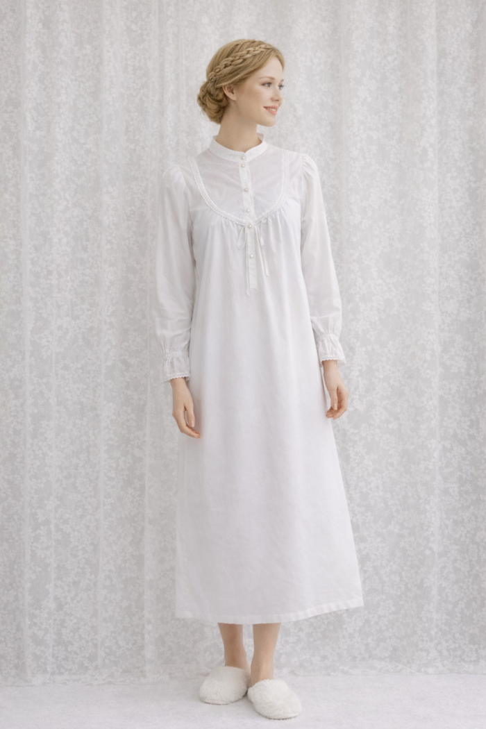 כותונת לבנה מכותנה במראה וינטג' קלסי